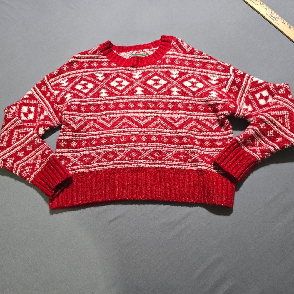 American Eagle Red White Fair Isle Snowflake Knit Sweater Women Size Medium